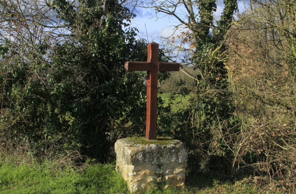 Croix de Saint-Benoît