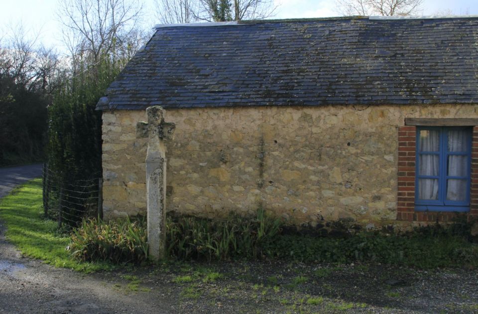 Croix des Fossés ou Croix de la Fontaine du Chêne