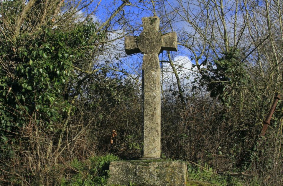 Croix des Fossés ou Croix de la Fontaine du Chêne